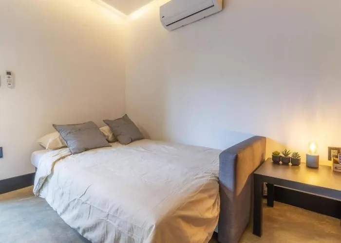 Holiday home L203 New 1bdrm 1bath Ac Rooftop