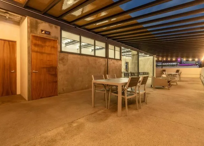 L203 New 1bdrm 1bath Ac Rooftop *